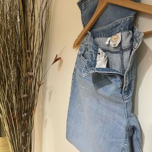 VINTAGE Talbots light wash (STRETCHY) Denim Jeans!